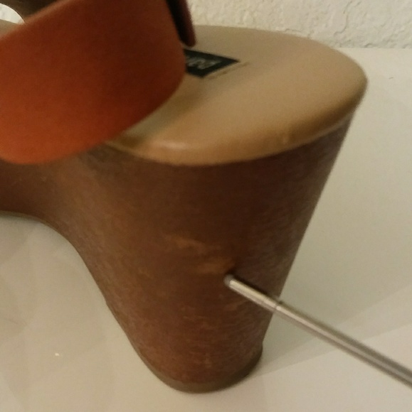 Parker & Sky Strappy Orange Buckle Slip on Sandals - Picture 7 of 8